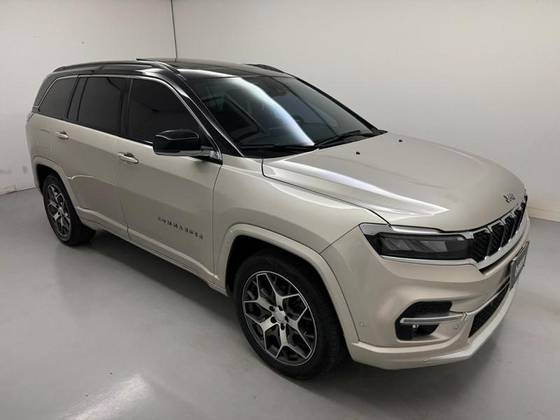JEEP COMMANDER 1.3 T270 TURBO FLEX OVERLAND AT6 JEEP COMMANDER 1.3 T270 TURBO FLEX OVERLAND AT6